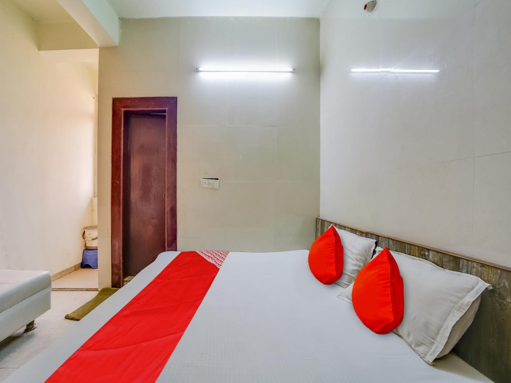 Collection O 70029 Hotel Rama Krishna Bhopal Exterior foto